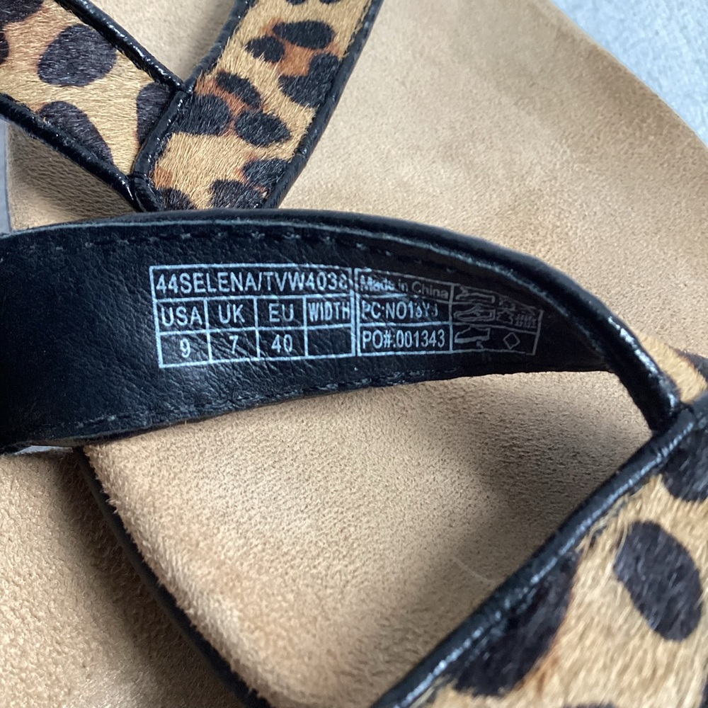 Suede & leather, Ortho heel, leopard print Vionic sandals - size 9 - Picture 4 of 9